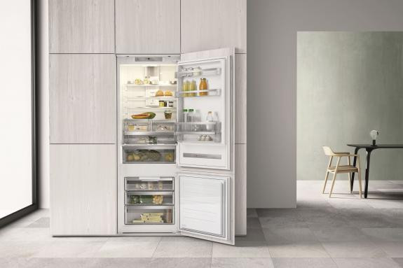 Холодильник с нижней морозильной камерой Whirlpool SP40 802 EU