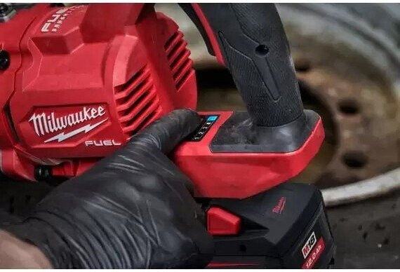 Гайковерт Milwaukee M18 ONEFHIWF1D-121C 4933499251 (с 1-им АКБ, кейс)