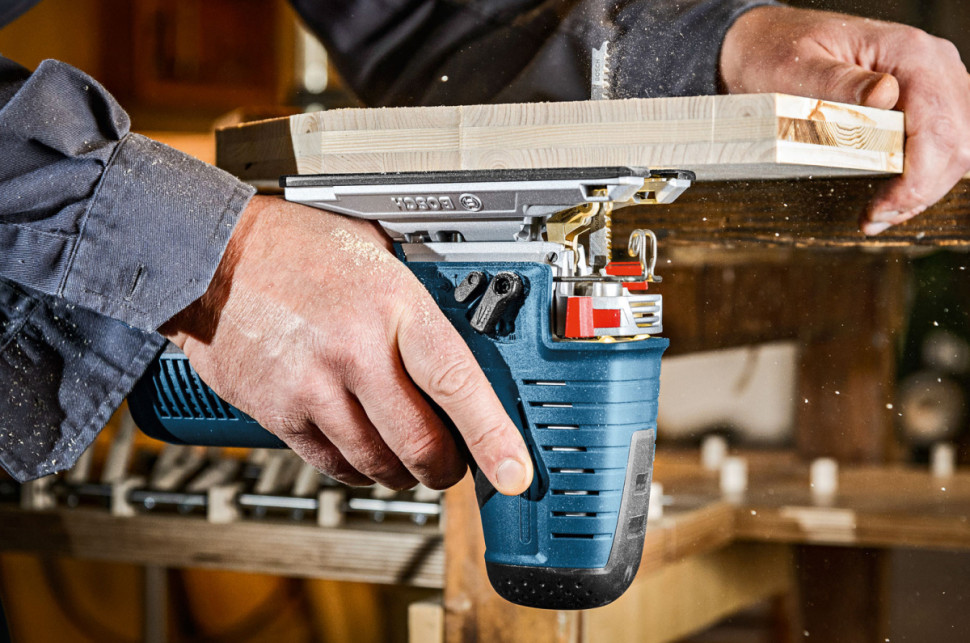 Лобзик Bosch GST 160 CE