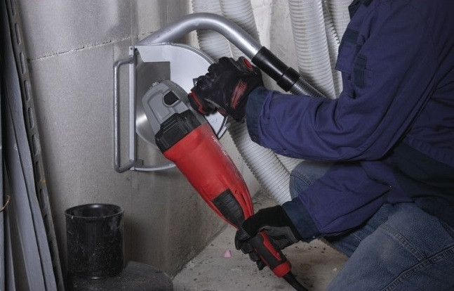 Угловая шлифмашина Milwaukee AGV 22-180 E