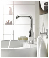 Смеситель Grohe Essence 32628001