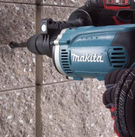 Ударная дрель Makita HP1631