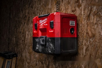 Промышленный пылесос Milwaukee M18 FPOVCL-0 (без АКБ и ЗУ)