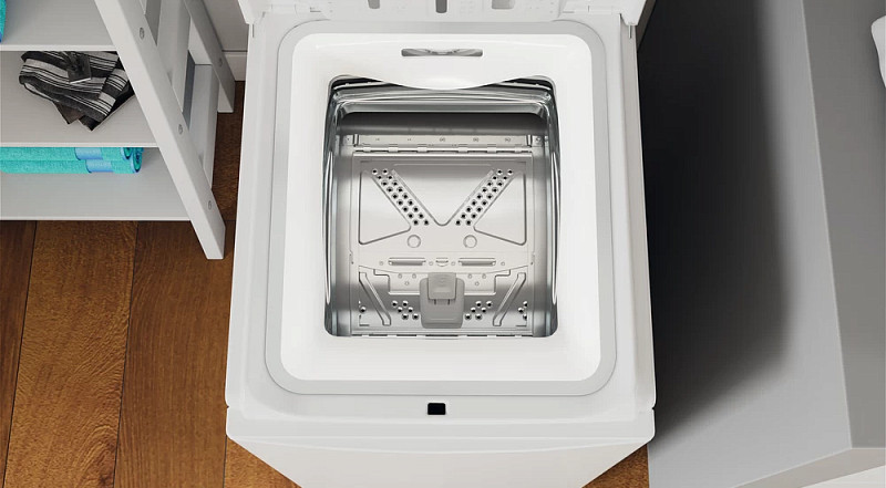 Стиральная машина Indesit BTWL 60400