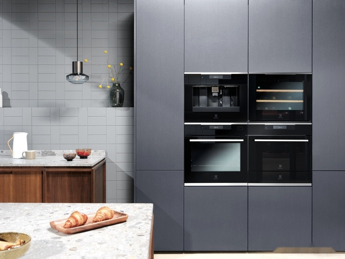 Духовой шкаф Electrolux KOAAS31WX