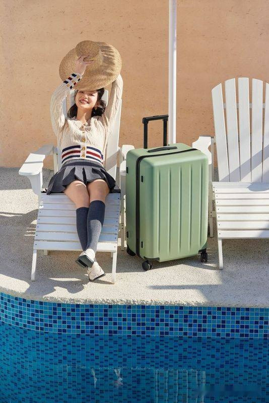 Чемодан-спиннер Ninetygo Danube MAX Luggage 24" (зеленый)