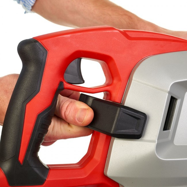 Дисковая пила Milwaukee MCS 66