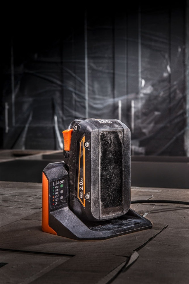 Аккумулятор для инструмента AEG Powertools SET L1820S 4935478932 (18В/2 Ah + 18В)