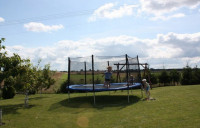 Батут Funfit 252 см - 8ft с внешней защитной сеткой и лестниц