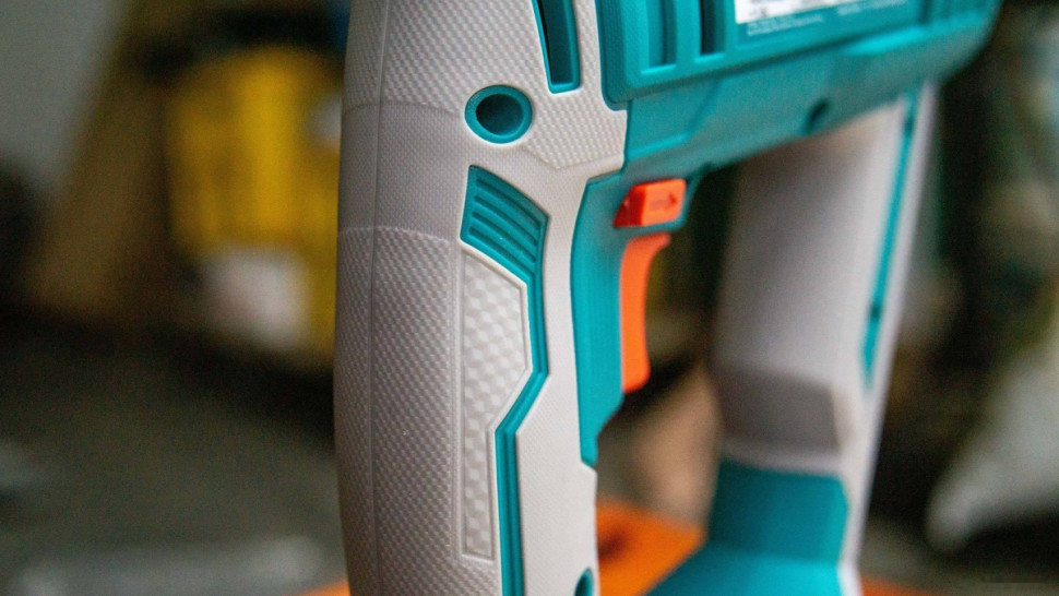 Перфоратор Total TRHLI1601