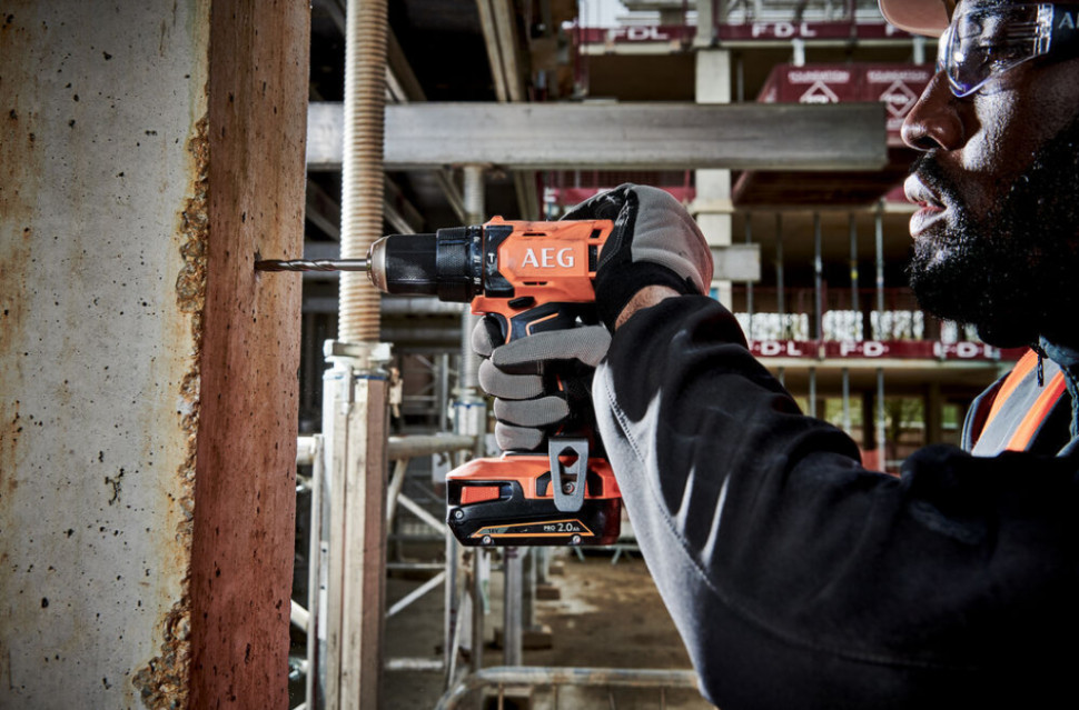 Ударная дрель-шуруповерт AEG Powertools BSB 18G4-202C 4935478631 (с 2-мя АКБ, кейс)