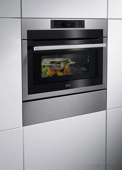 Духовой шкаф AEG KME768080M