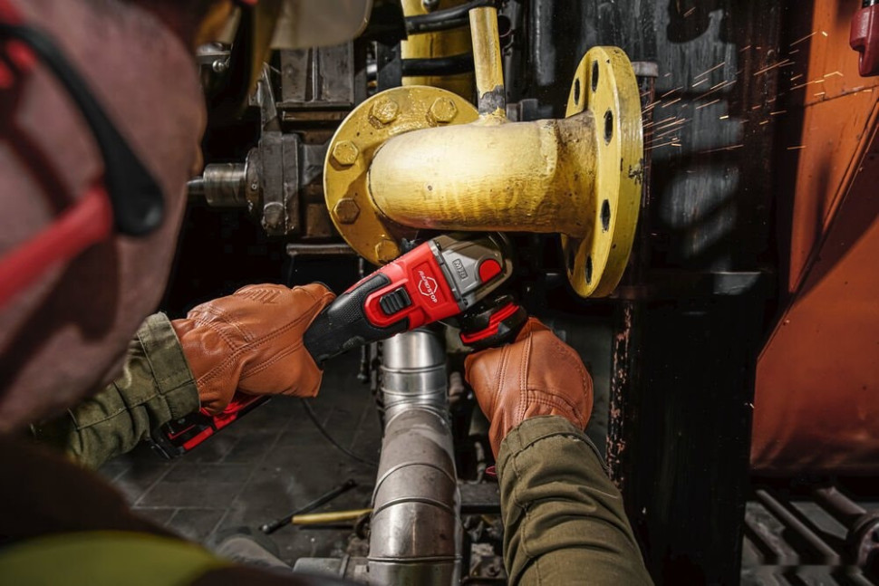 Угловая шлифмашина Milwaukee M18 FSAG125XB-0X Fuel 4933478429 (без АКБ)