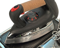 Утюг Chayka V3600