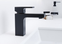 Смеситель Hansgrohe Vernis Shape 71561670