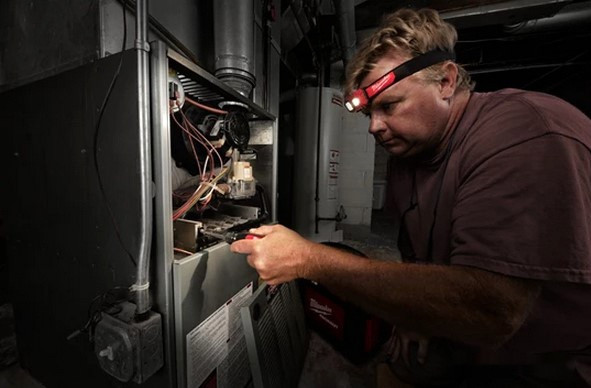 Фонарь Milwaukee HL-SF