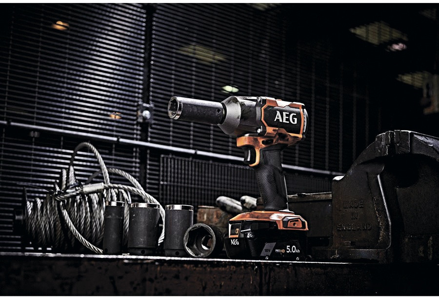 Гайковерт AEG Powertools BSS18MTF12BL-0 4935479663 (без АКБ)