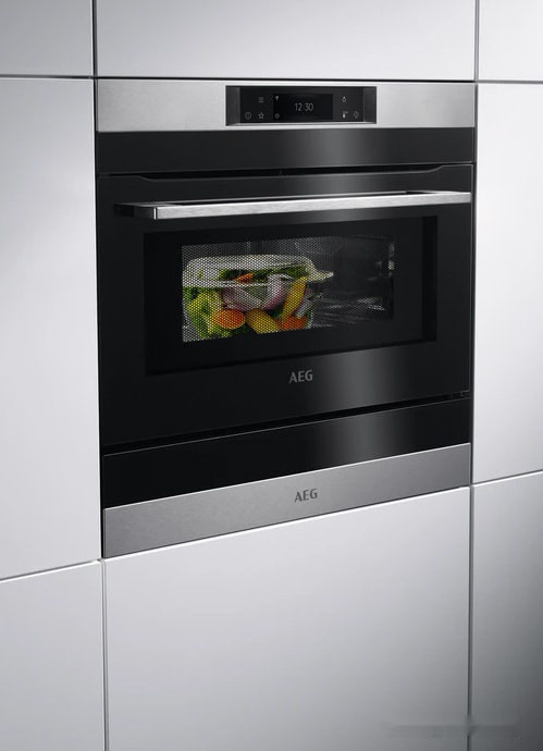 Духовой шкаф AEG KMK768080M