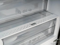 Холодильник Schaub Lorenz SLU S379Y4E