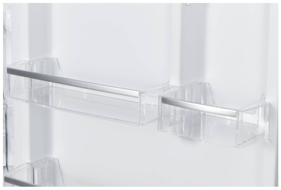 Холодильник с морозильником Korting KNFC 62370 W