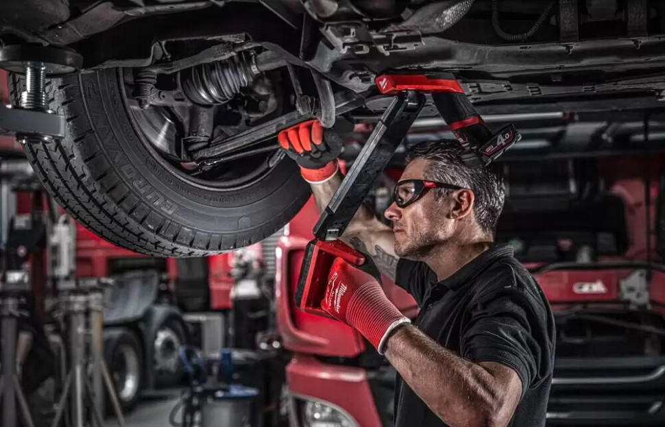 Фонарь Milwaukee M12 UCL-0 (без АКБ)