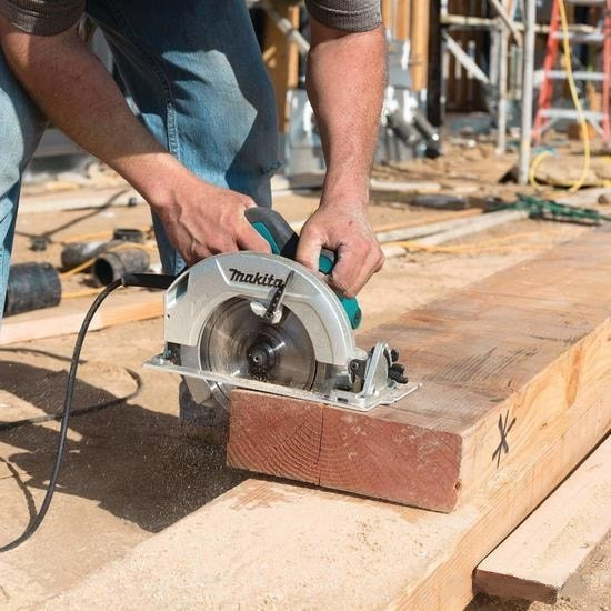 Дисковая пила Makita HS7600