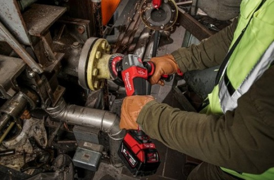 Угловая шлифмашина Milwaukee M18 Fuel FSAGV125XPDB-0X (без АКБ, кейс)