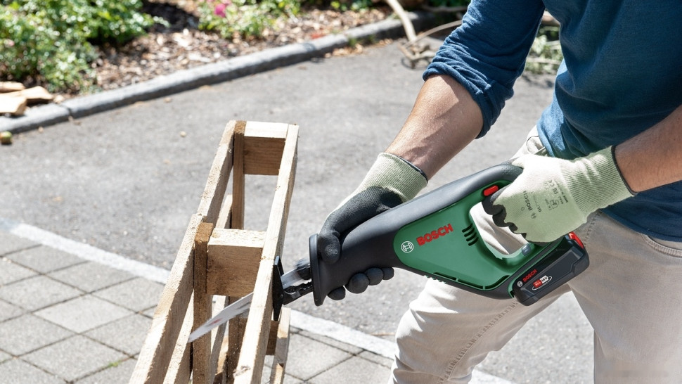 Сабельная пила Bosch AdvancedRecip 18 06033B2402 (без АКБ)