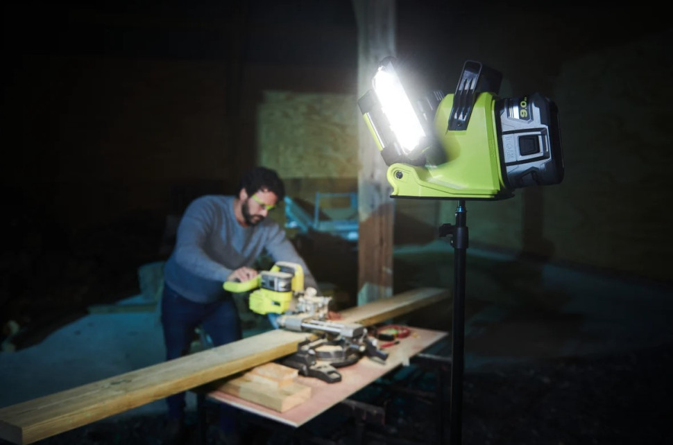 Фонарь Ryobi RLP18-0 (без АКБ)