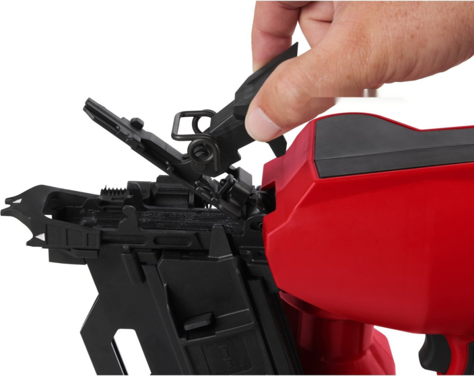 Гвоздезабиватель Milwaukee M18 FDN-0X 4933493600 (без АКБ, кейс)