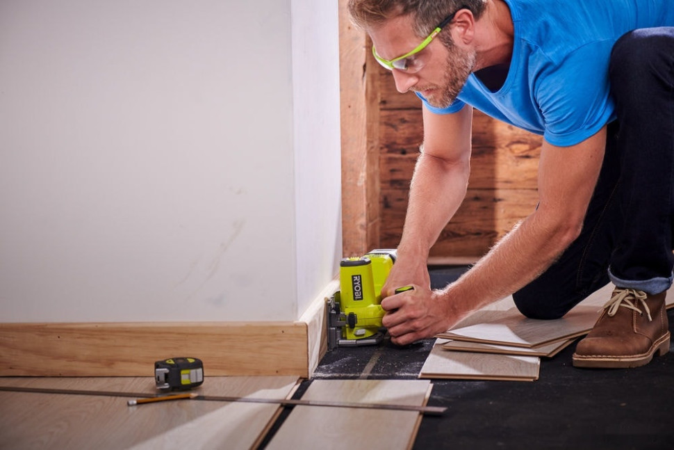 Дисковая (циркулярная) пила Ryobi R18MMS-0 (без АКБ)