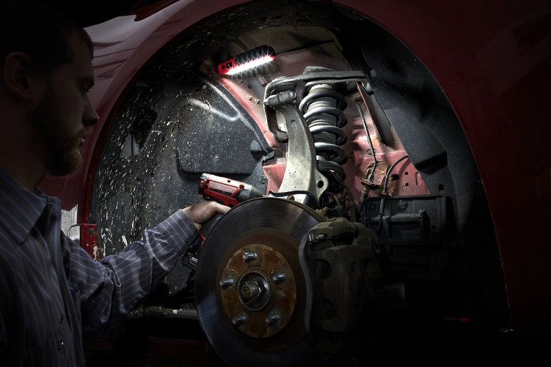 Фонарь Milwaukee USB L4 FL-201