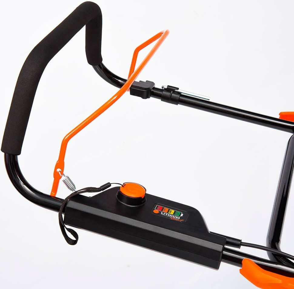 Скарификатор-аэратор Daewoo Power DSC 3840Li (без АКБ)