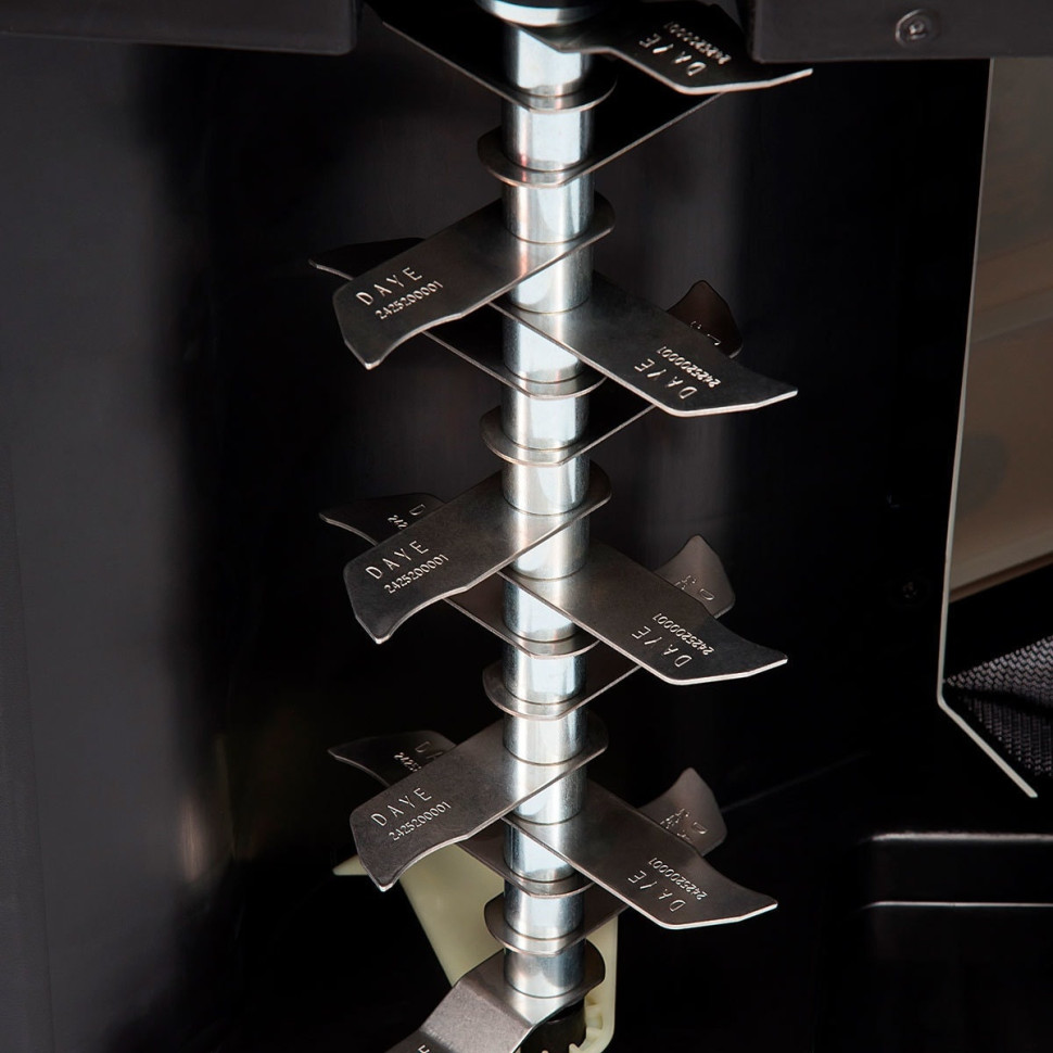 Скарификатор-аэратор Daewoo Power DSC 3840Li (без АКБ)