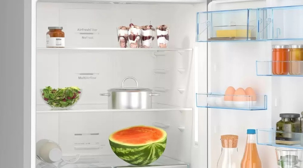 Холодильник с морозильником Bosch KGN76CI30U