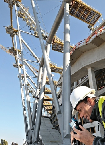 Лазерный дальномер Bosch GLM 250 VF + BS 150 Professional [061599402J]