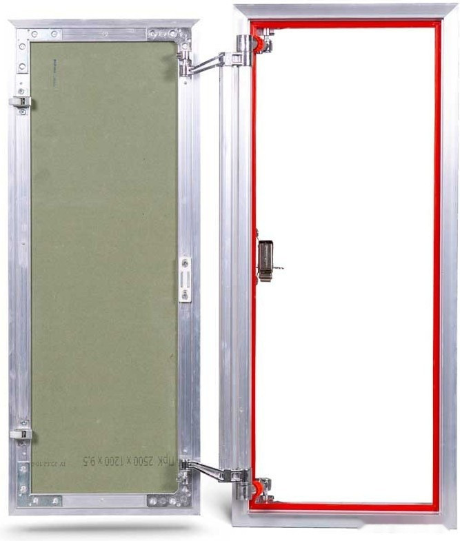 Люк под плитку Практика Евроформат Р АТР (30x70 см)