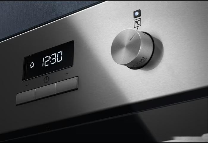 Духовой шкаф Electrolux KOF3H70X