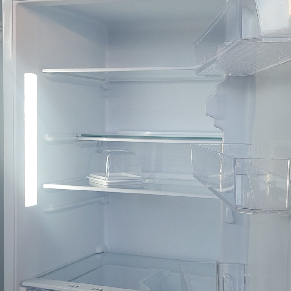 Холодильник Бирюса W6139