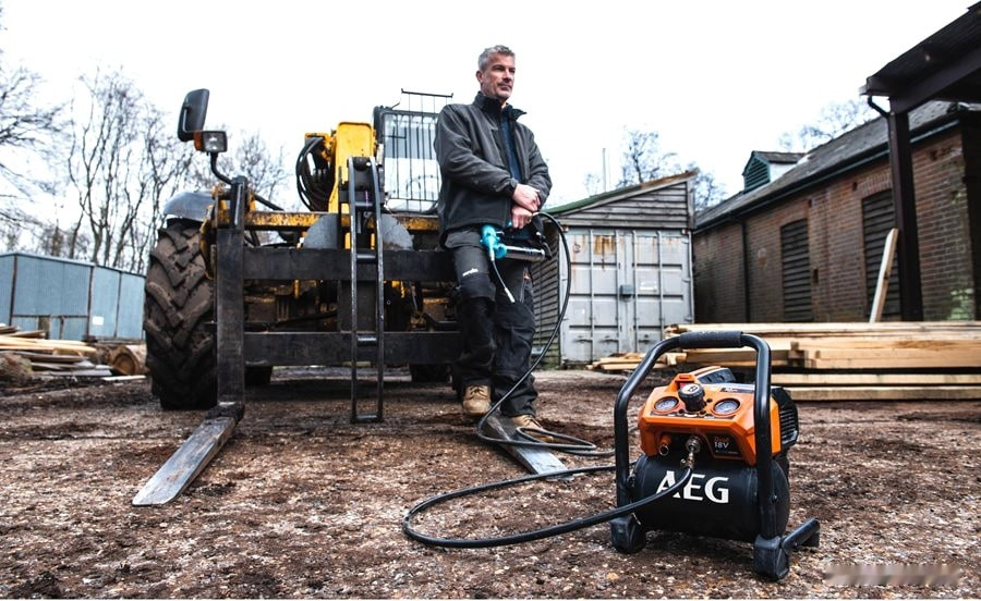 Компрессор AEG Powertools BK18-38BL-0 (без аккумулятора)