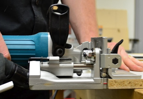 Фрезер Makita PJ7000