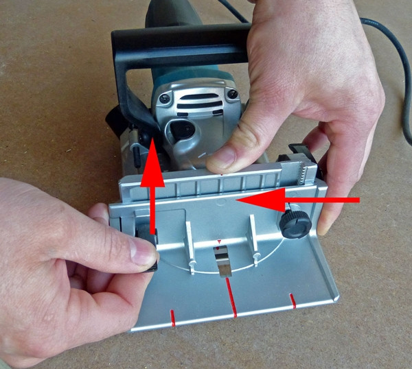 Фрезер Makita PJ7000