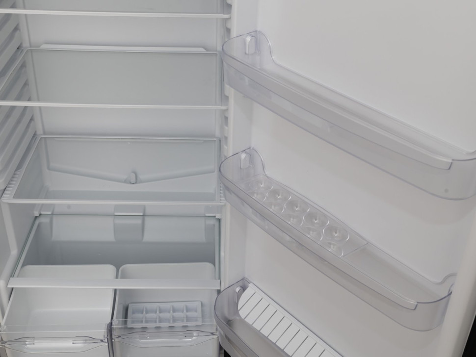 Холодильник Indesit TIA 16 NG