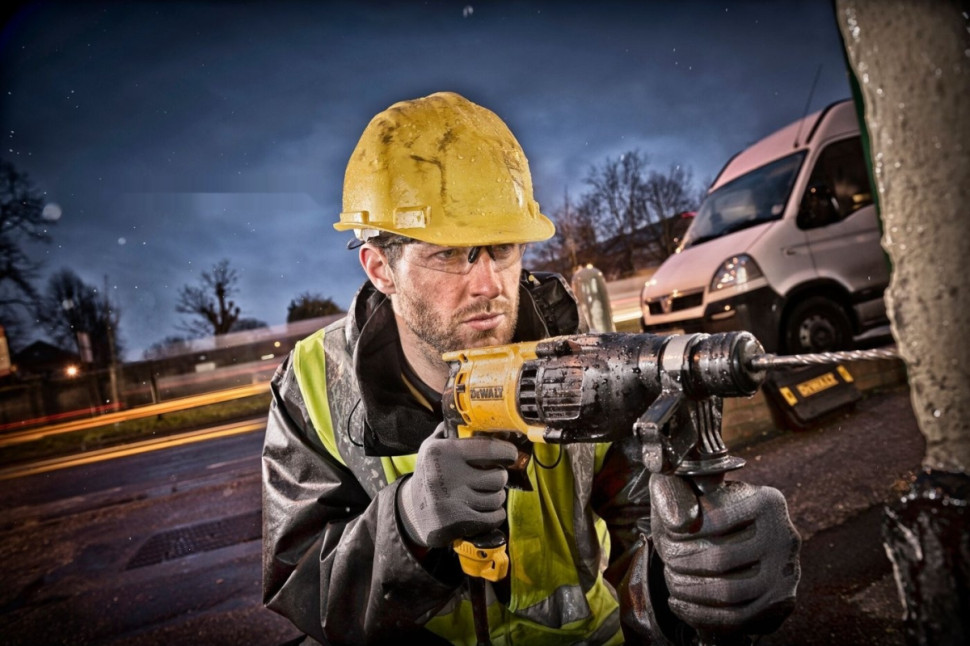 Перфоратор DeWALT D25133K-QS (кейс)