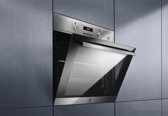 Духовой шкаф Electrolux SteamBake 600 EOD3H70X