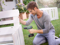 Дрель-шуруповерт Bosch UniversalDrill 18 06039C8002 (с 2-мя АКБ)