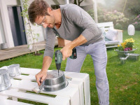 Дрель-шуруповерт Bosch UniversalDrill 18 06039C8002 (с 2-мя АКБ)