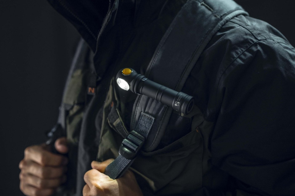 Фонарь Armytek Wizard C2 Pro MAX Magnet USB LR (теплый свет)