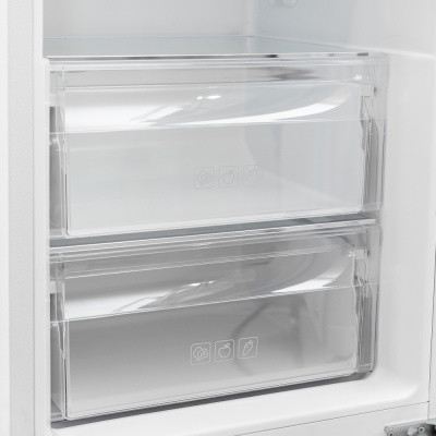 Холодильник с морозильником SCANDILUX CNFBI210E