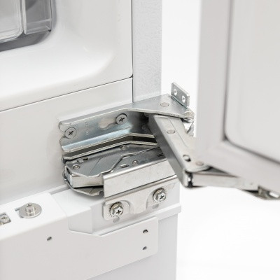 Холодильник с морозильником SCANDILUX CNFBI210E
